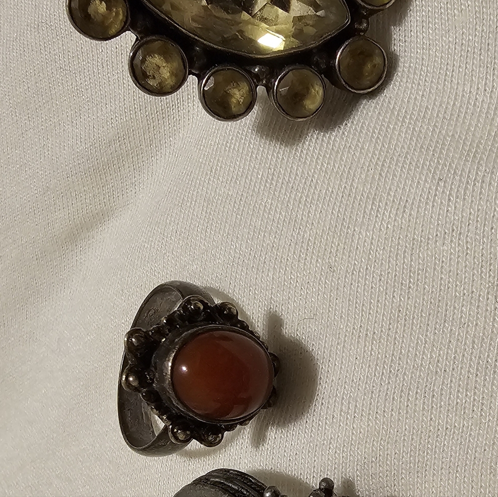 Bundle - Rings & Pendant - Picture 6 of 10